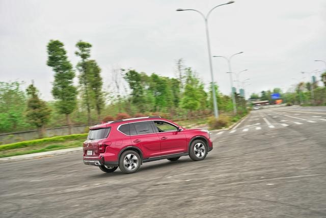试驾广汽传祺GS8S：用硬派形象、大五座、高功率2.0T突围