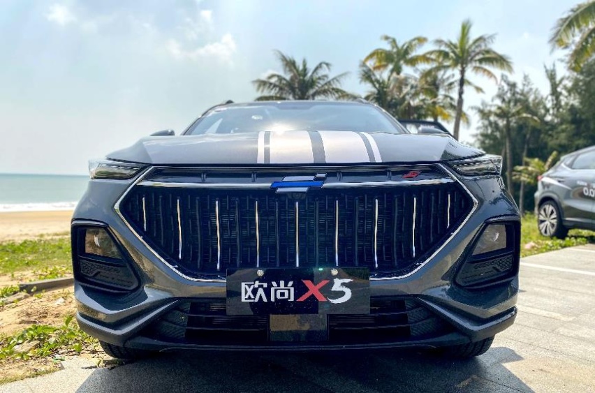 海南试驾长安欧尚X5,6.99万元起颜值动力一步到位