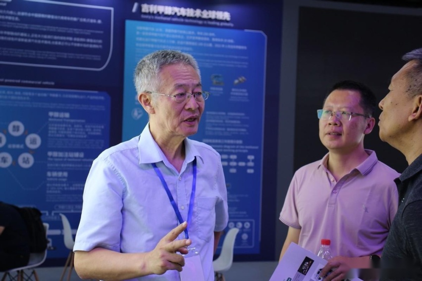 纯电充得慢，液氢难储运，“液态阳光”甲醇会是燃料新答案吗？