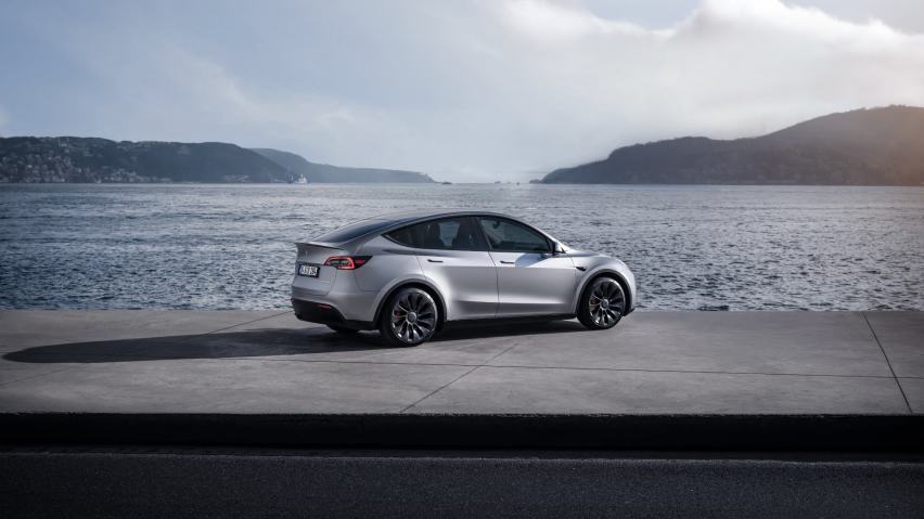 问界M7对比Model Y 30万级到底该买谁？