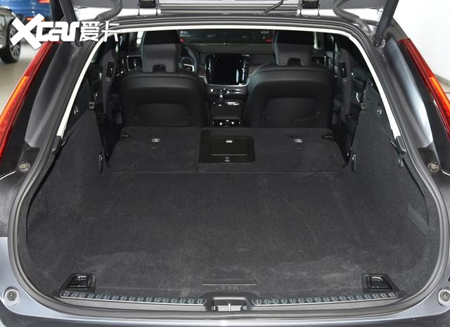 50万级最美旅行车，最低配的沃尔沃V90 CC，值得入手吗