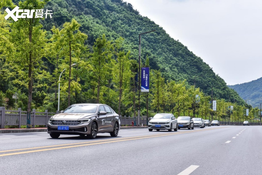 国民家轿——全新速腾宝来"双车双城"上市