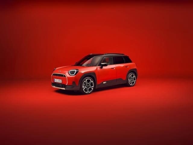 宝马之夜：全新MINI Aceman携新家族首秀