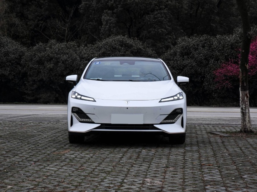 比亚迪海豹、长安深蓝SL03和特斯拉Model 3怎么选
