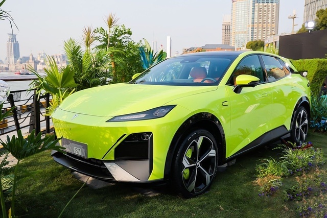 深蓝第二款车型发布！轴距2米9+骚绿色 网友：又一网红SUV！
