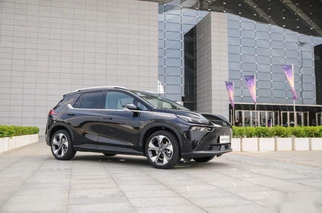 试驾AION V Plus充电5分钟就能续航207km？堪称空间魔术师
