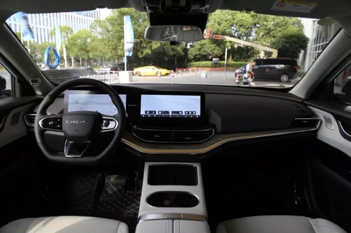 同级唯一全铝车身 中型纯电SUV 奇瑞eQ7今日开启预售