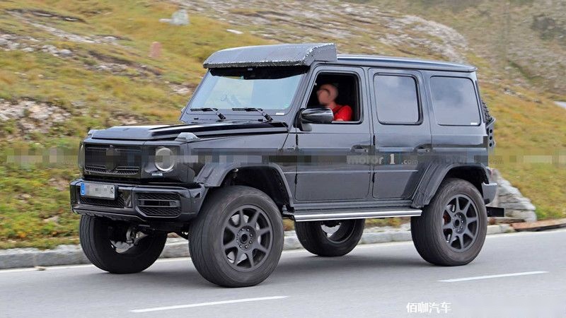 mercedes-benz-g-class-4x42-spy-photos (1).jpg