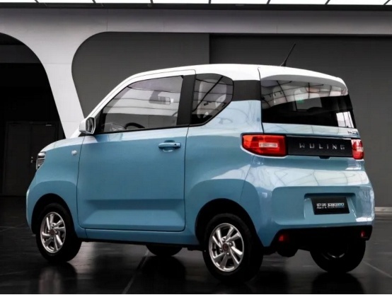 外观惊艳！五菱“小神车”宏光 MINI EV 实拍图曝光