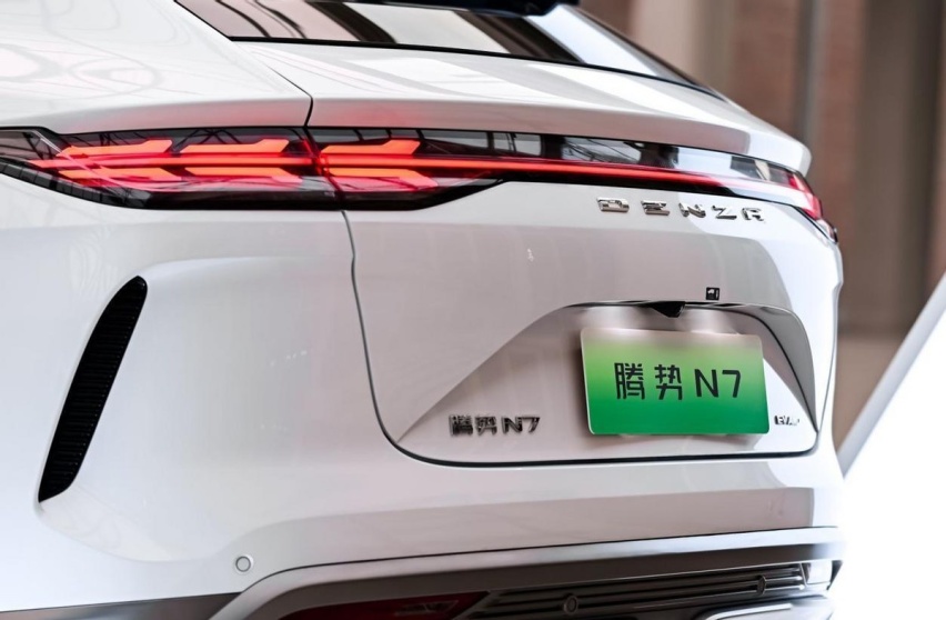 腾势：这把高端局！MPV上半场拿下制胜点，下半场靠N7