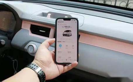 三部手机就能买到的车 智能化程度经得起推敲吗？