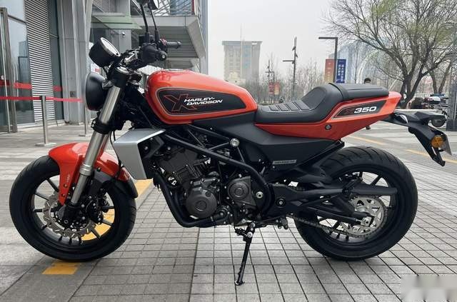3万多即可圆梦？双缸水冷350cc，复古运动外观，年轻人第一辆哈雷！