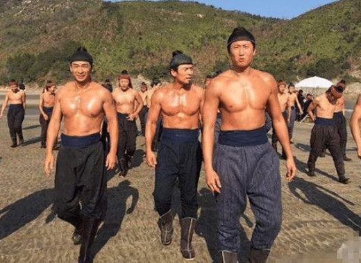 体坛冠军斩获影帝！他片酬2000万还开“破”车