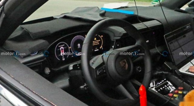 保时捷Macan EV：配无框车门＋大尾翼，续航一般也能卖好？