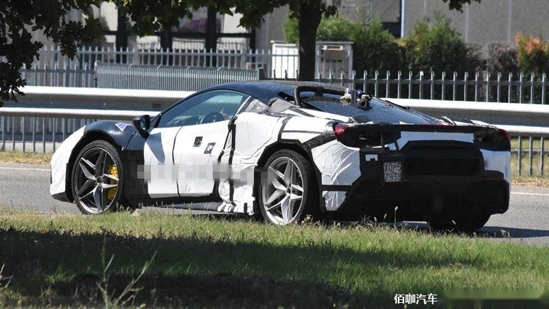 ferrari-v6-hybrid-test-mule-spy-photo (2).jpg