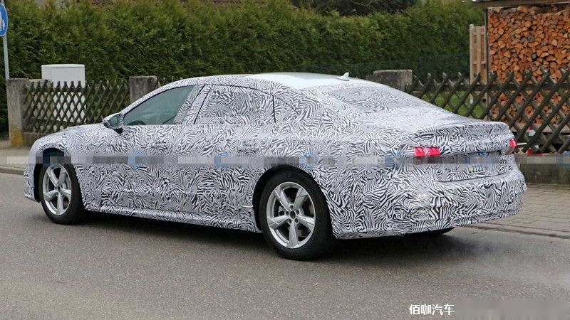 audi-a7l-spy-photos (4).jpg