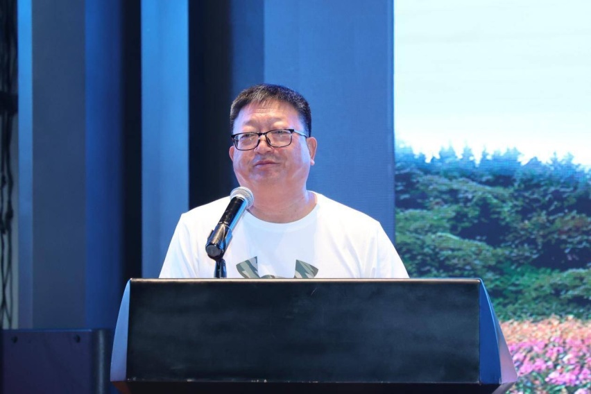 “走进夏尔西里无人区”——新疆阿拉套山综合科学考察队在乌鲁木齐壮行出发