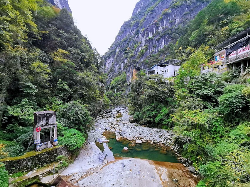 千里自驾北汽瑞翔X3 打卡重庆网红地 寻找别样之美