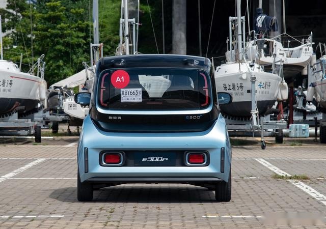 可爱呆萌的微型车，新宝骏E300续航305km，搭载自动驾驶
