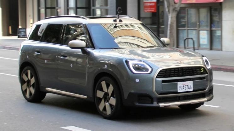 MINI COUNTRYMAN无伪装谍照曝光