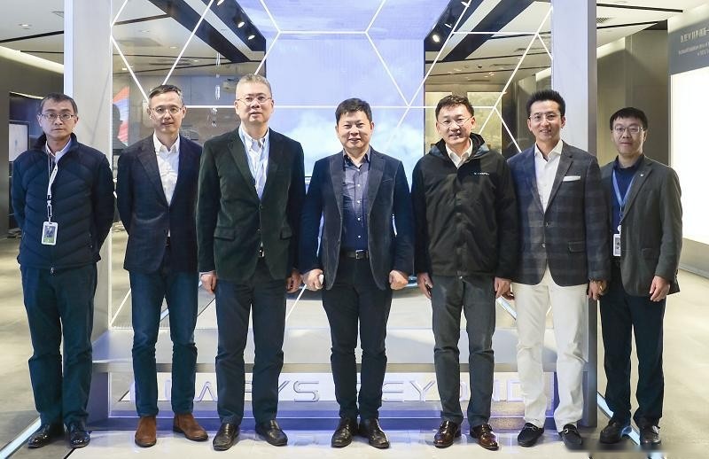 重申不造车的华为其实野心更大