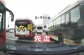 捅了公交窝，你们是大哥