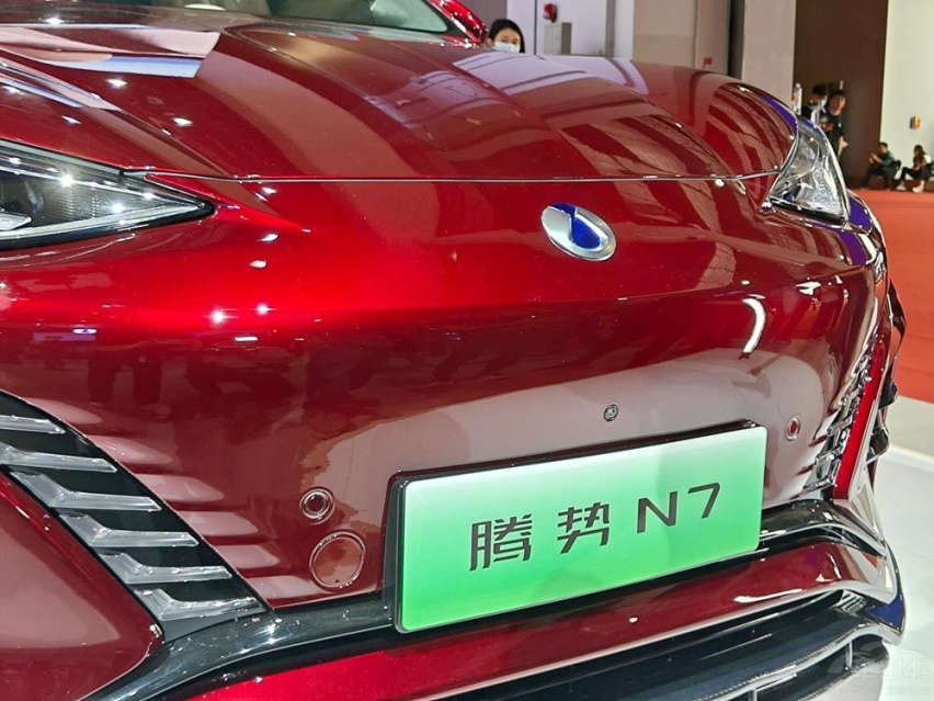 老油条遇见新势力 腾势N7和蔚来ES6买谁？