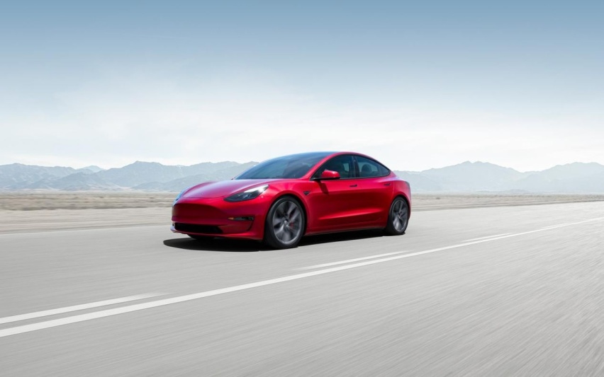 Model 3又涨价达27.99万！买它还值吗？