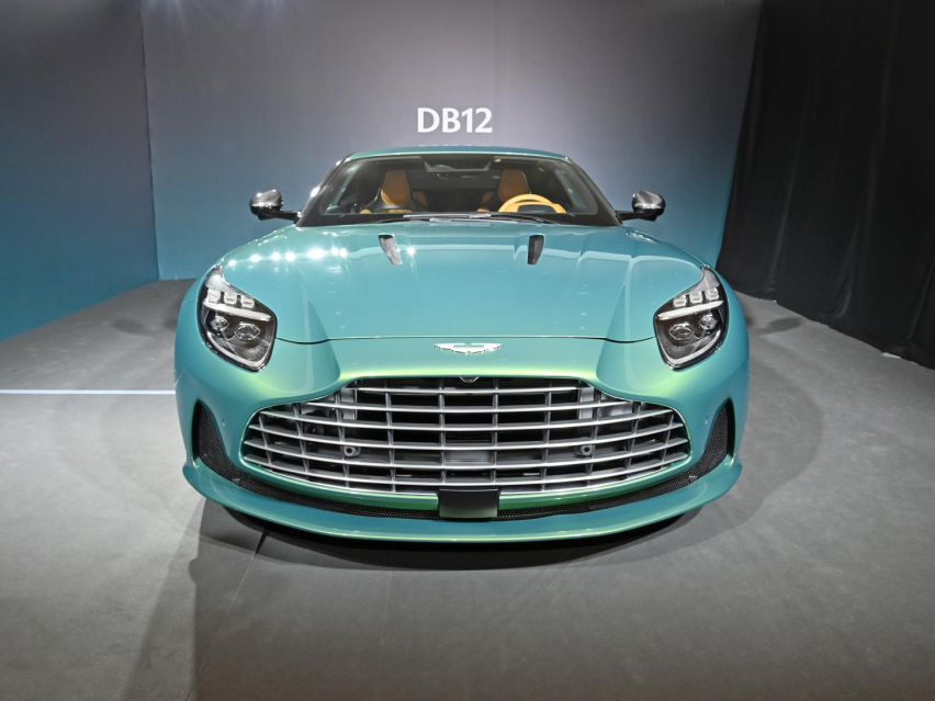 阿斯顿·马丁DB12正式上市，251.8万起，零百加速3.6秒