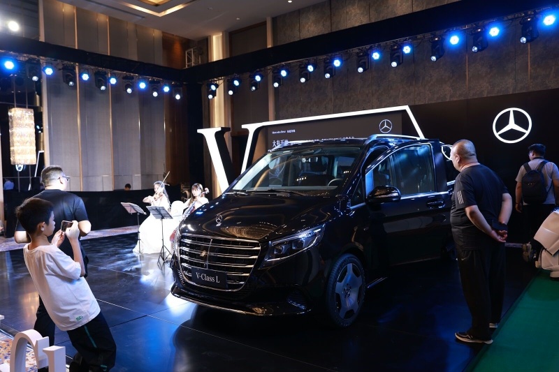 新一代梅赛德斯-奔驰V级MPV 大有天地——济南之星上市发布会