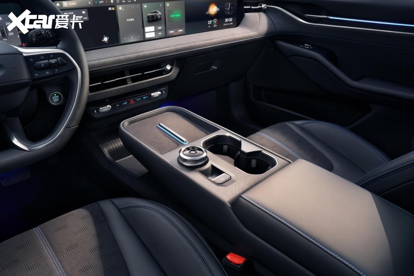 15万级燃油性能王！新蒙迪欧2.0T 6秒破百，8155芯片快过电车