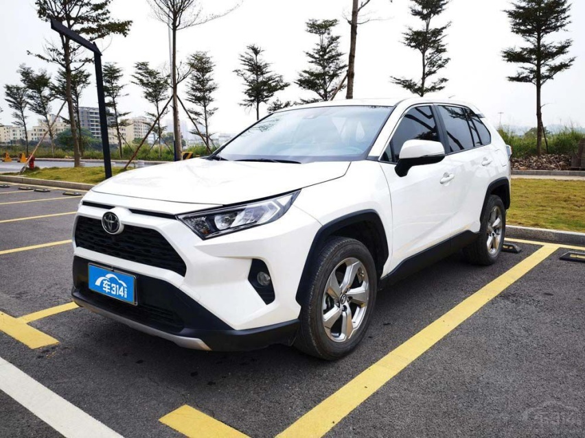 领睿和RAV4怎么选  没有对比就没有伤害