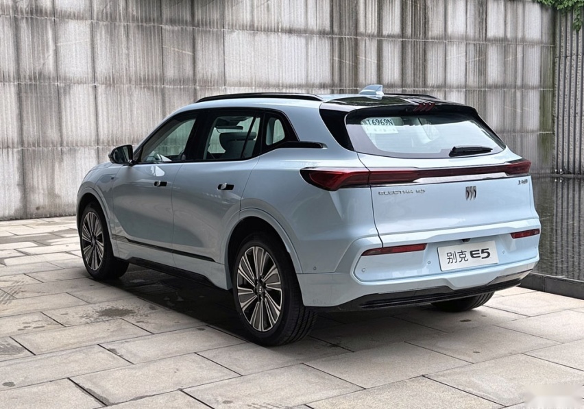 20.89万元起，定位中大型纯电SUV，别克E5正式上市