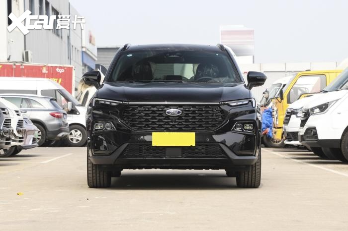 福特领睿:售13.98万起合资中型suv,车宽超1米9,值不值得购买?