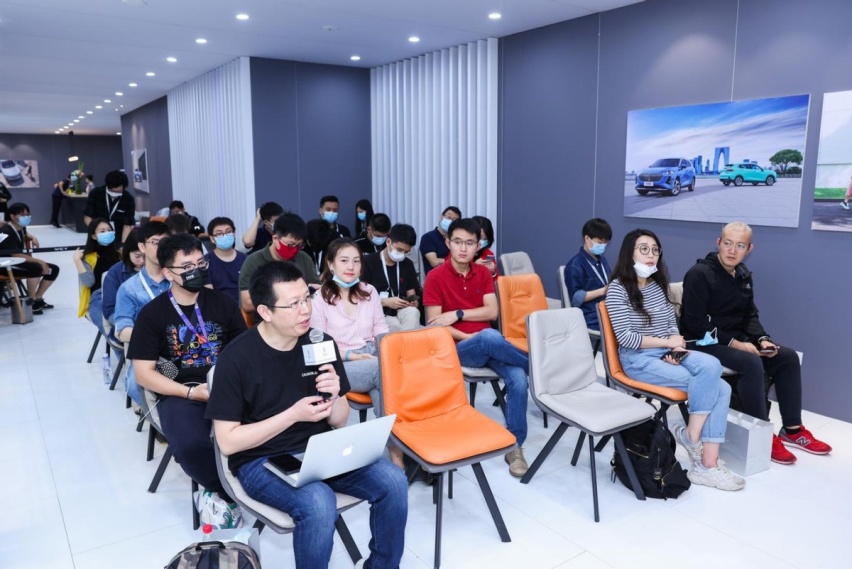 不试不卖！WEY玛奇朵靠什么打进中国混动产品第一阵营？