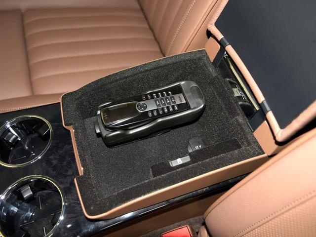 大众辉腾 曾经的百万D级车 如今不到30万 你会选择它吗?