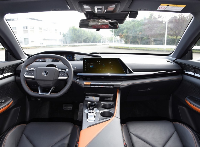 经典车型动力升级，长安UNI-V 2.0T版，能否延续往日辉煌？