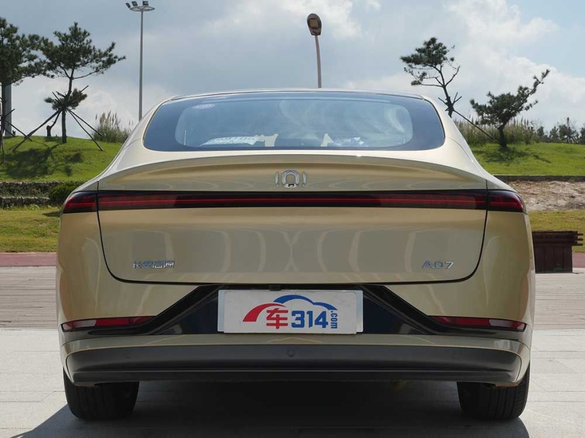 想买国产新能源车，看看这3款，性价比高，最低8.99万