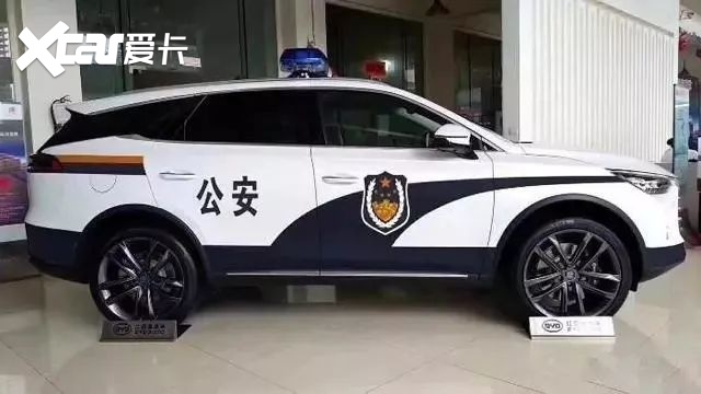 当公安用三菱3000gt,悍马h1做警车,犯罪分子还逃得掉?
