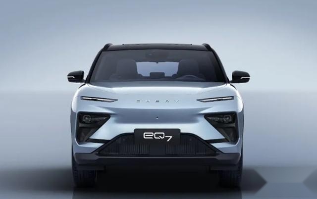 基于全铝平台打造！奇瑞全新中型SUV车型EQ7内饰曝光