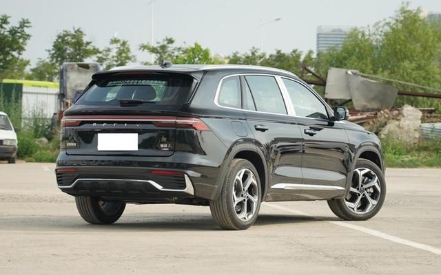 豪华感不输BBA，推荐2款15-30万能够入手的SUV，家用准没错