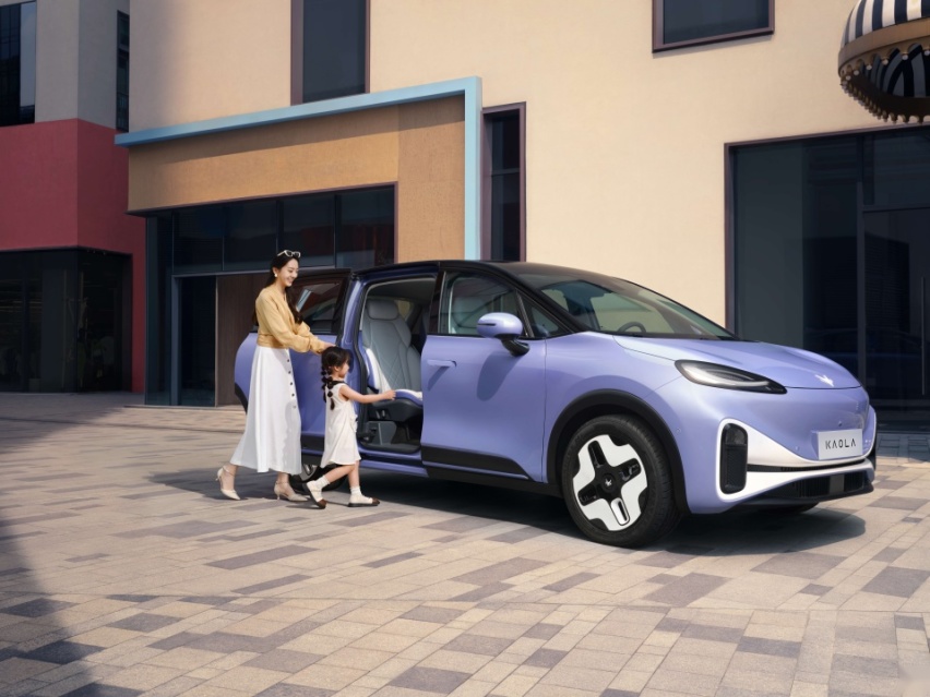 “奶妈车”出道？极狐考拉上市: 指导价13.18-16.98万元