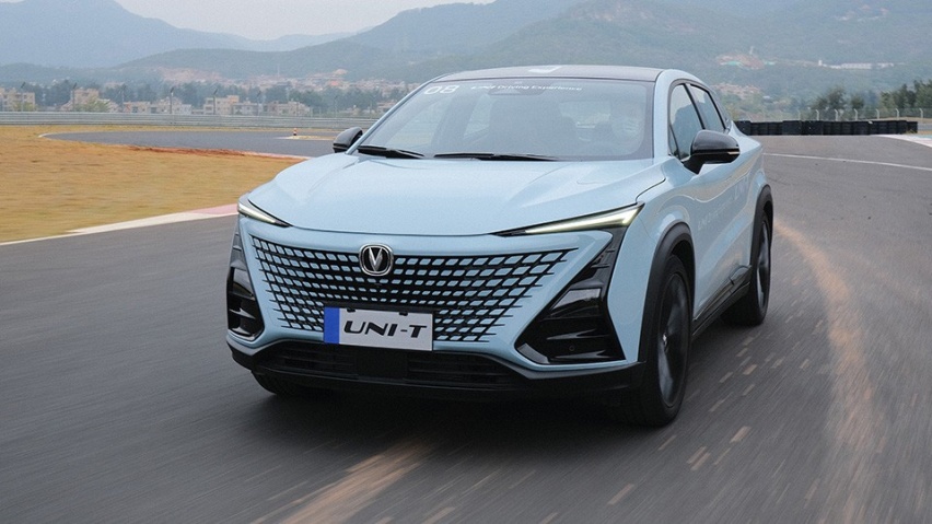 不到15万买2.0T+爱信8AT，长安UNI-T值吗？