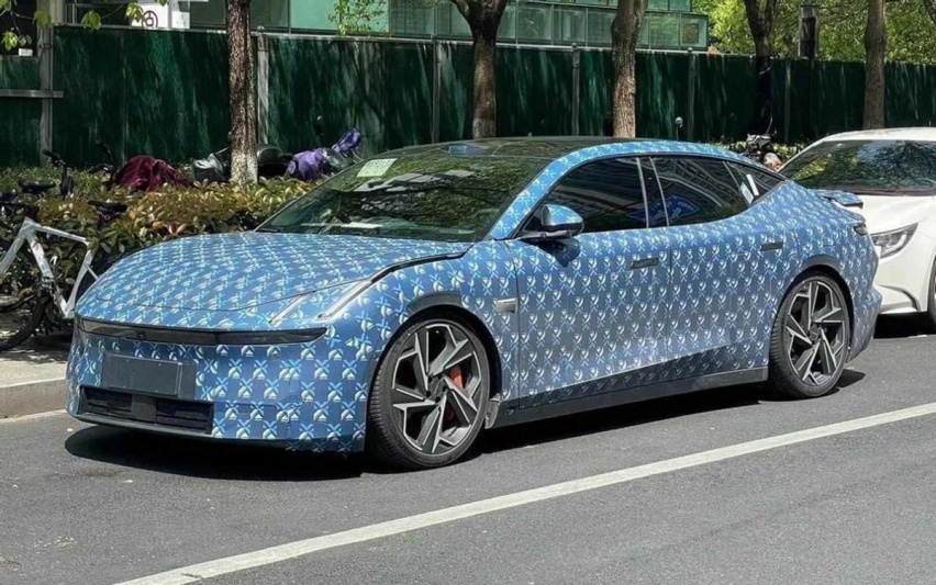 造型不输保时捷Panamera，领克全新中大型纯电车将于4月发布