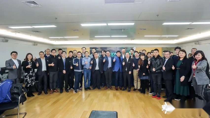 魏建军的组织3.0时代管理学、吴伯凡的新黑客时代的全新营销