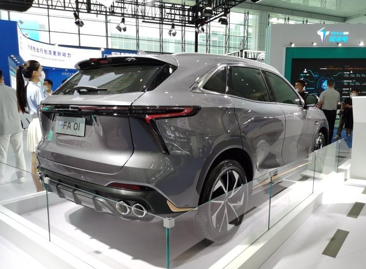 五粮液打造的全新SUV，轴距2820mm，搭载2.0T有254马力