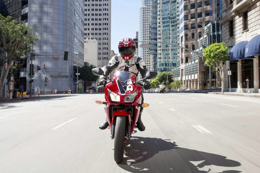 本田CBR300R 2020款发布 售价约合人民币3.3万