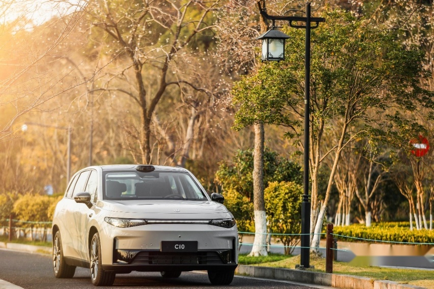 20万内激光雷达加持！ 试驾零跑全新SUV C10