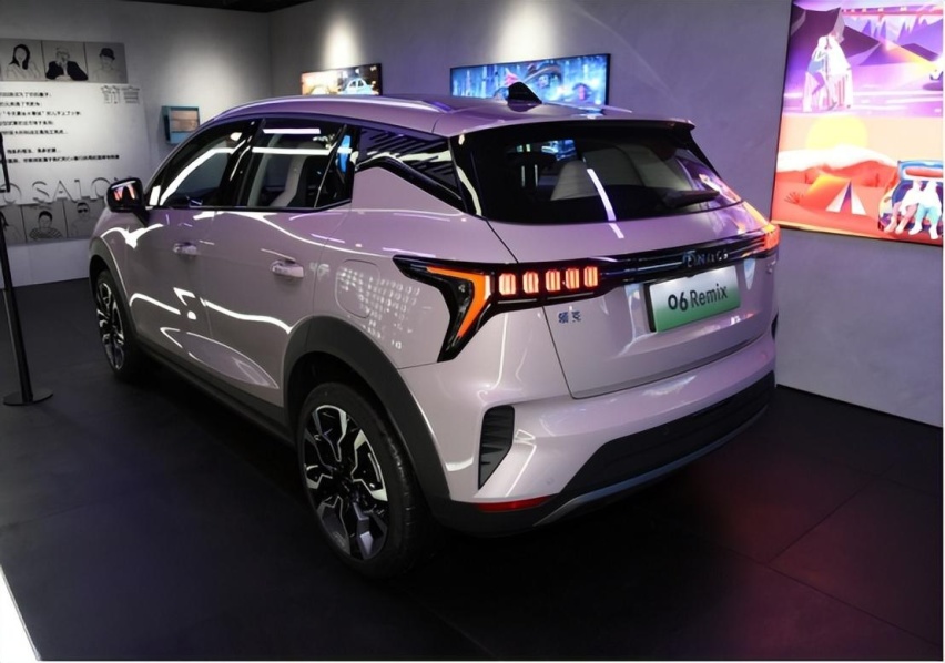 有的远不止用车成本低，领克06 Remix PHEV
