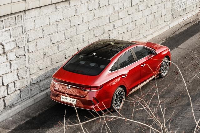 续航490km，补贴后17.38万元起！北京现代菲斯塔纯电动